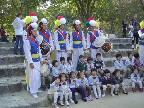 Corée, Suwon, forteresse, filial, piété, folklore, danses, traditions.